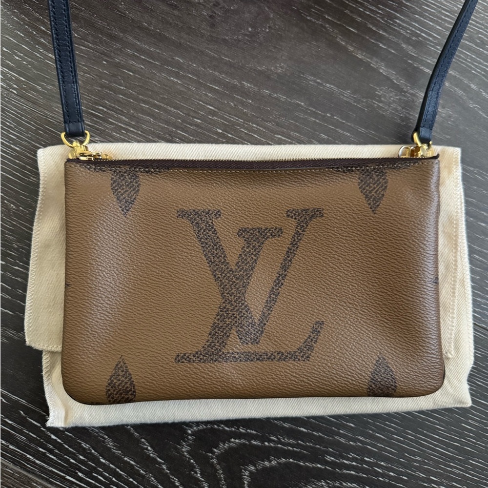 Louis Vuitton Double Zip Pochette M69203
